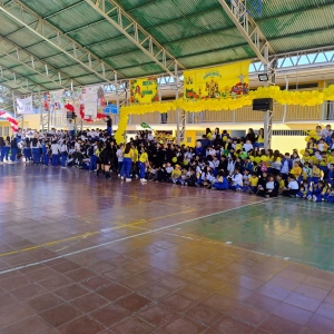 Comienzan las actividades de aniversario con las competencias deportivas y la presentación de barra 